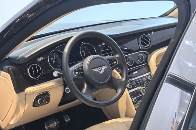 Used Bentley Mulsanne 2011 6.8T Luxury Edition Interior 3