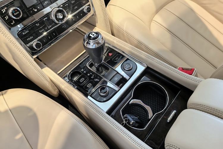 Used Bentley Mulsanne 2011 6.8T Luxury Edition Interior 6