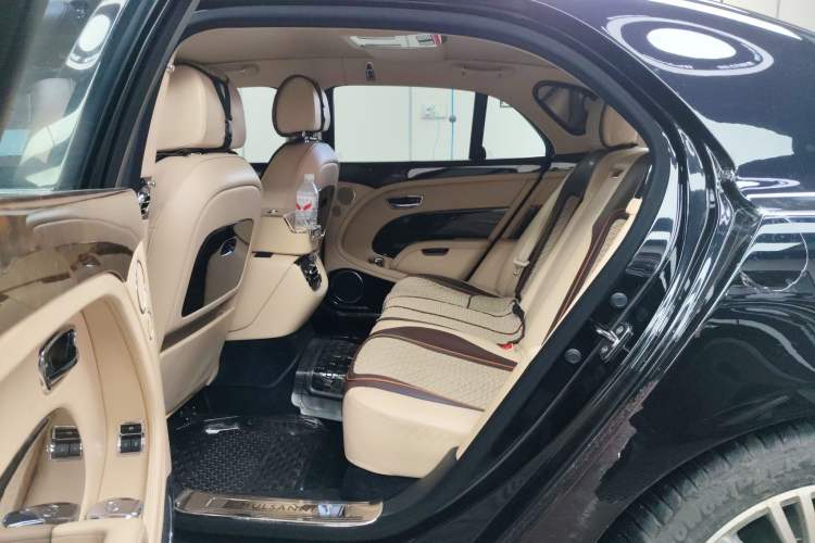 Used Bentley Mulsanne 2011 6.8T Luxury Edition Left Rear Seat