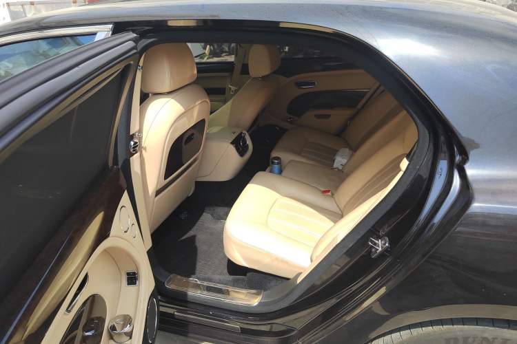 Used Bentley Mulsanne 2011 6.8T Luxury Edition Left Rear Seat