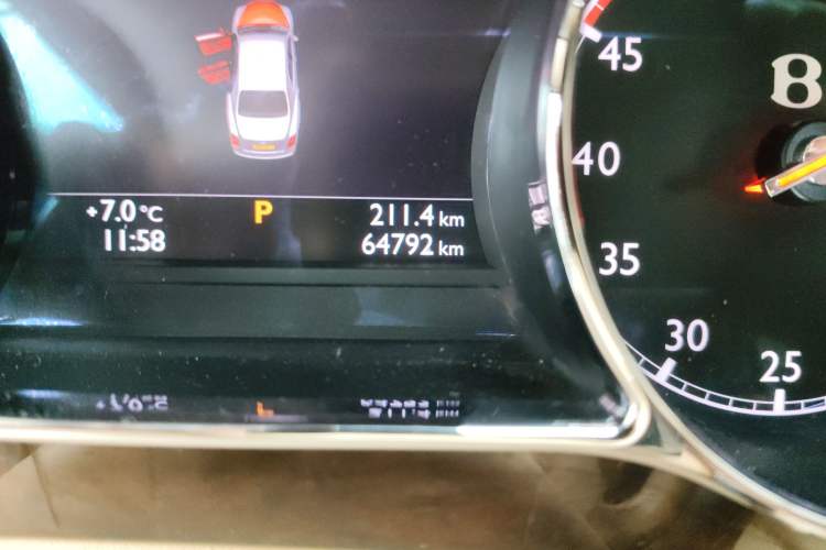 Used Bentley Mulsanne 2011 6.8T Luxury Edition Odometer Close Up