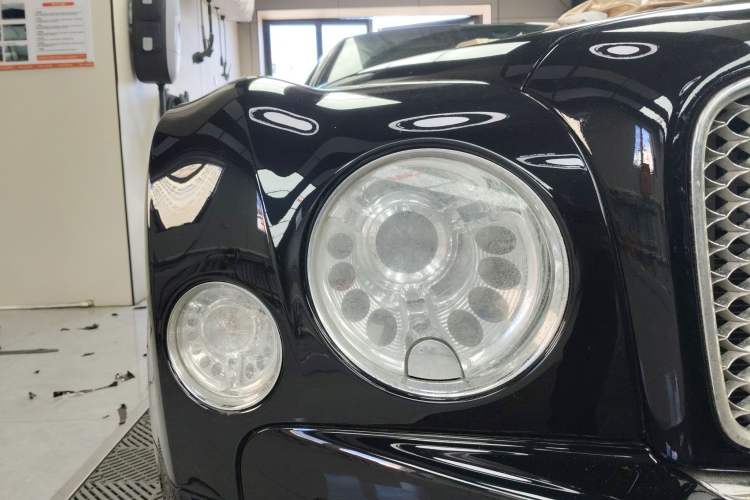 Used Bentley Mulsanne 2011 6.8T Luxury Edition Right Front Headlight