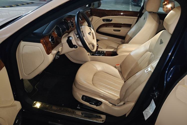 Used Bentley Mulsanne 2011 6.8T Deluxe Edition Driver Seat