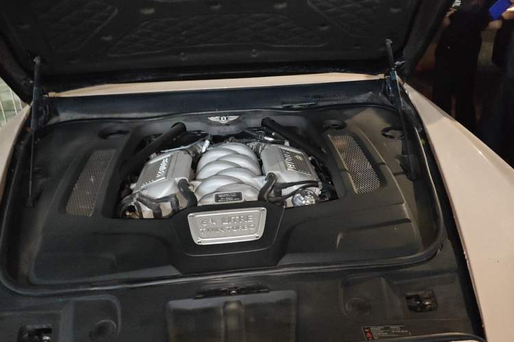 Used Bentley Mulsanne 2011 6.8T Deluxe Edition Engine Bay
