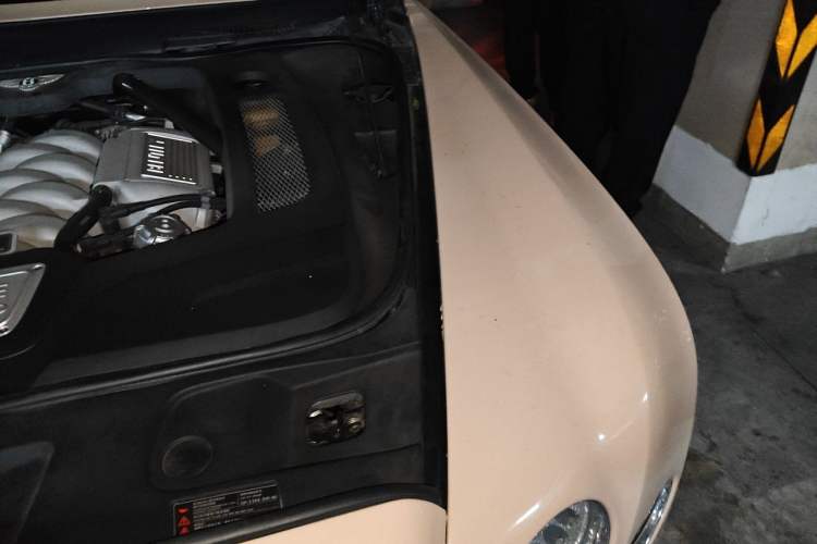 Used Bentley Mulsanne 2011 6.8T Deluxe Edition Engine Bay Left