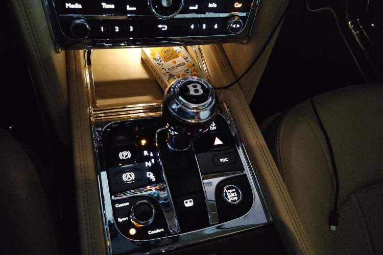 Used Bentley Mulsanne 2011 6.8T Deluxe Edition Gear Lever