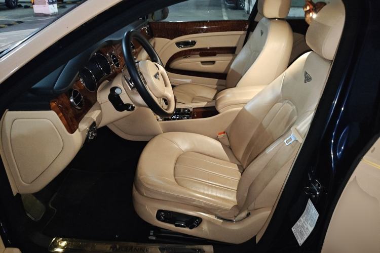 Used Bentley Mulsanne 2011 6.8T Deluxe Edition Left Front Seat