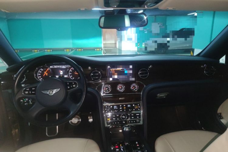 Used Bentley Mulsanne 2011 6.8T Luxury Edition Center Console