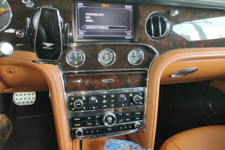 Used Bentley Mulsanne 2013 6.8T Mulliner Special Edition Audio And AC Panel
