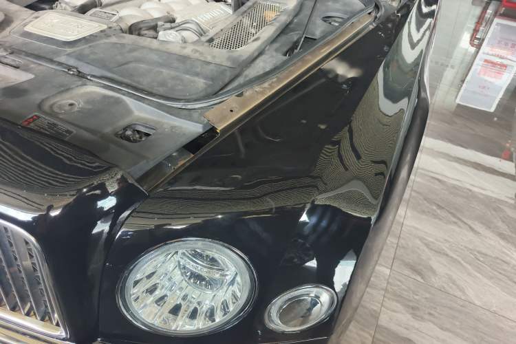 Used Bentley Mulsanne 2013 6.8T Mulliner Special Edition Engine Bay Left