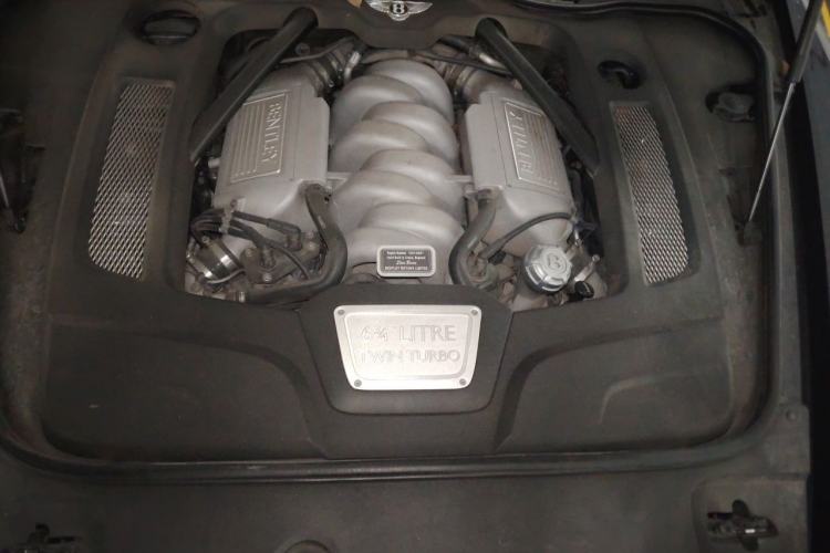 Used Bentley Mulsanne 2017 6.8T Long Wheelbase Version Engine Bay