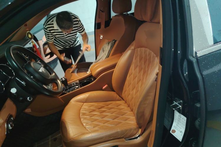 Used Bentley Mulsanne 2017 6.8T Long Wheelbase Version Left Front Seat