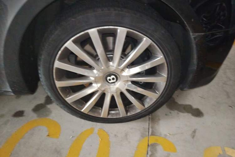 Used Bentley Mulsanne 2017 6.8T Long Wheelbase Version Right Front Wheel Hub