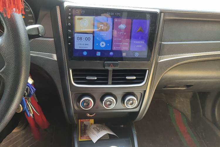 Used Bestune B30 2016 1.6L manual Comfort trim level Audio And AC Panel