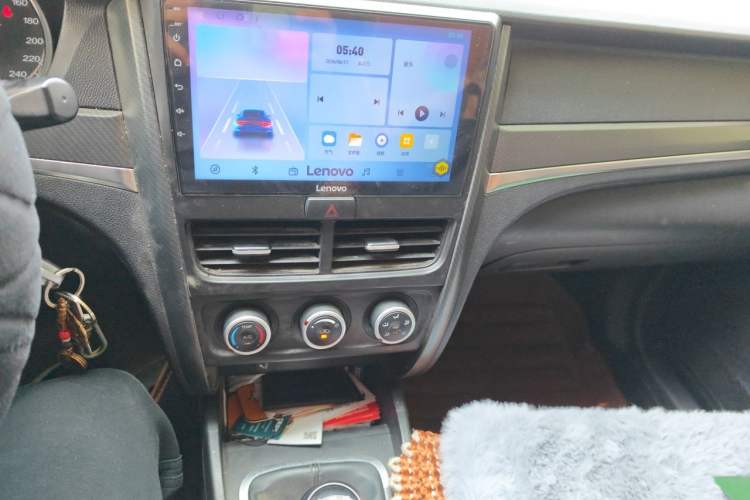 Used Bestune B30 2016 1.6L manual Comfort trim level Audio And AC Panel