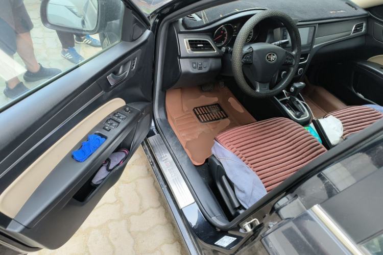 Used Bestune B30 2016 1.6L Automatic Luxury Model Driver Seat