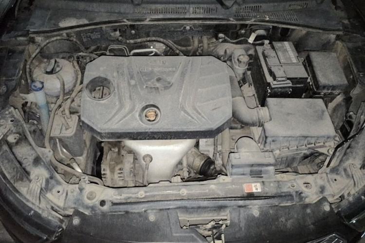 Used Bestune B30 2016 1.6L manual Comfort trim level Engine Bay