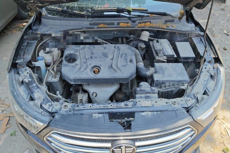 Used Bestune B30 2016 1.6L manual Comfort trim level Engine Bay