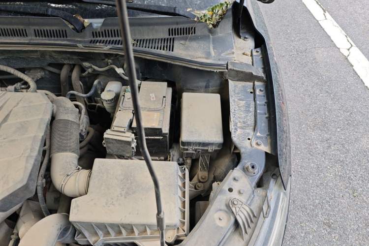 Used Bestune B30 2016 1.6L manual luxury version Engine Bay Left