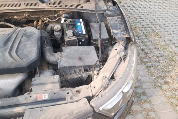 Used Bestune B30 2016 1.6L manual Comfort trim level Engine Bay Left