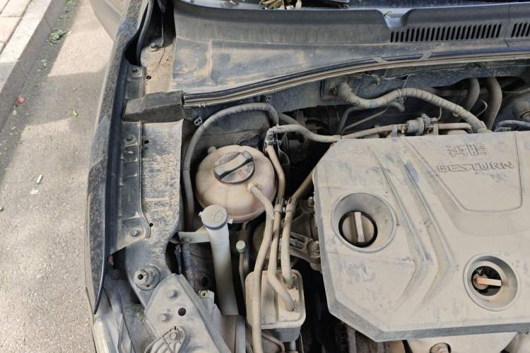 Used Bestune B30 2016 1.6L manual luxury version Engine Bay Right