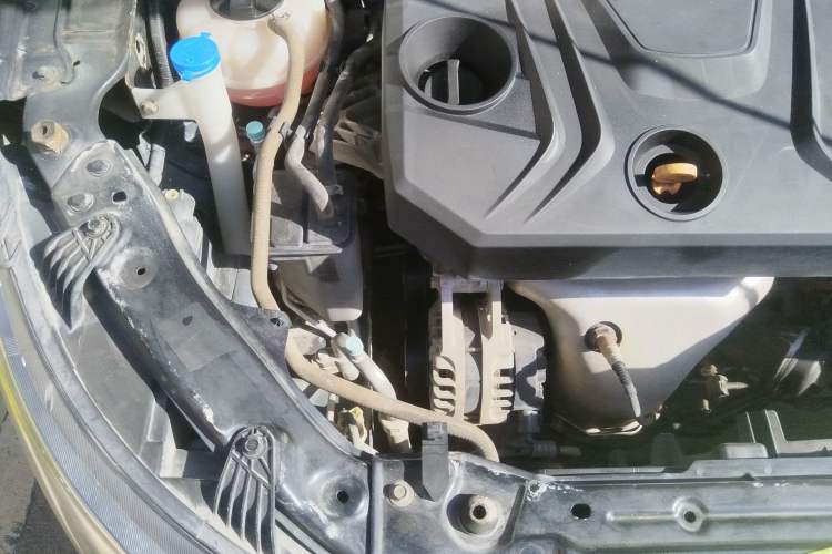 Used Bestune B30 2016 1.6L manual Comfort trim level Engine Bay Right