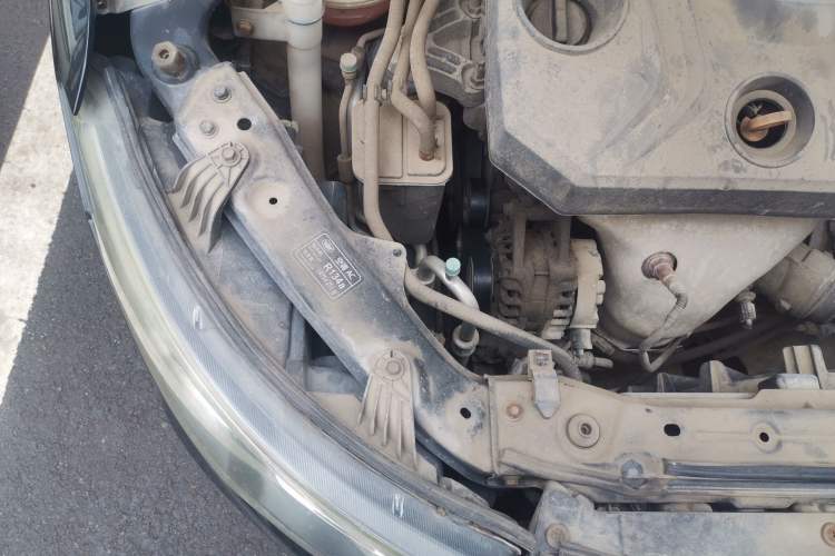 Used Bestune B30 2016 1.6L manual Comfort trim level Engine Bay Right