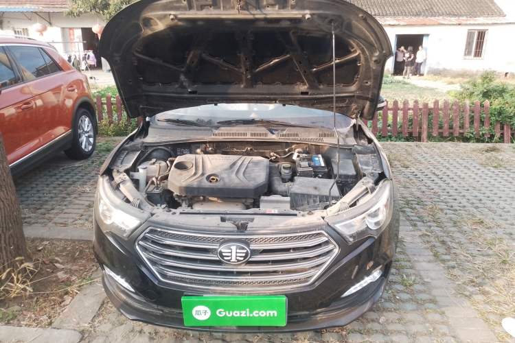 Used Bestune B30 2016 1.6L manual Comfort trim level Engine Bay
