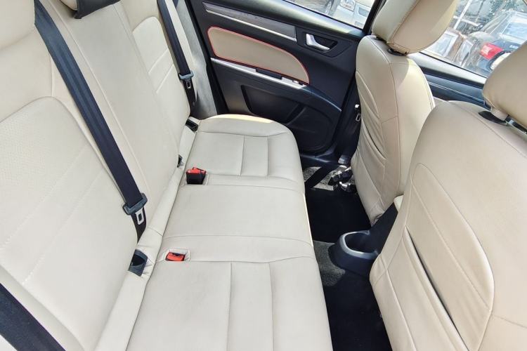 Used Bestune B30 2016 1.6L Automatic Luxury Model Interior 2
