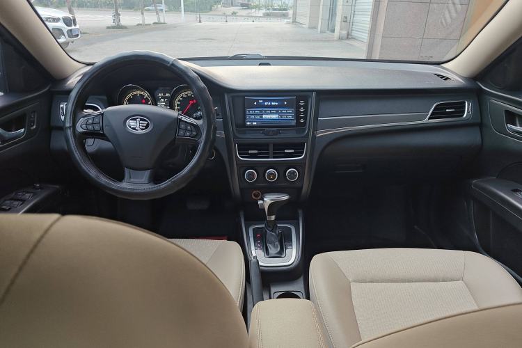 Used Bestune B30 2016 1.6L Automatic Luxury Model Interior 3
