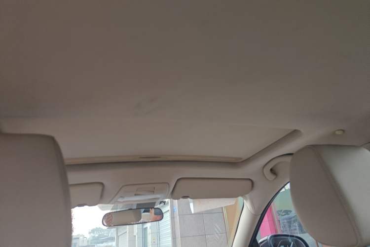 Used Bestune B30 2016 1.6L Automatic Luxury Model Interior 6