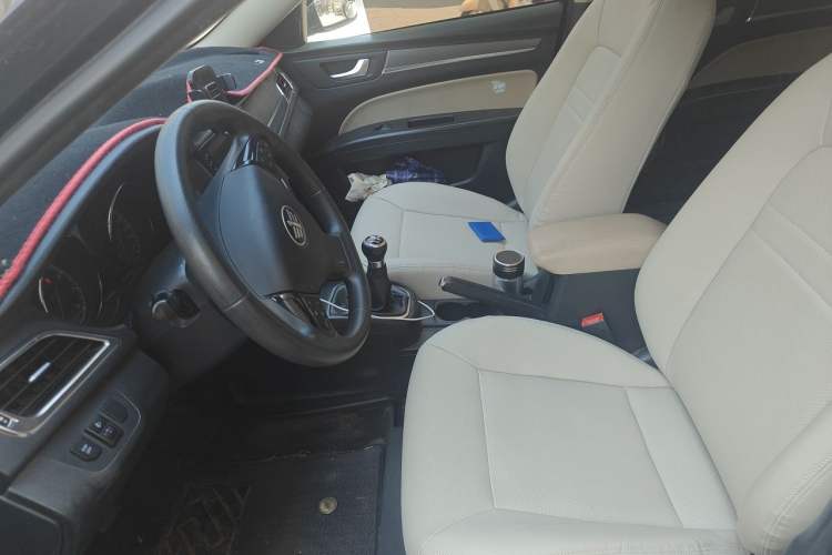 Used Bestune B30 2016 1.6L manual luxury version Left Front Seat