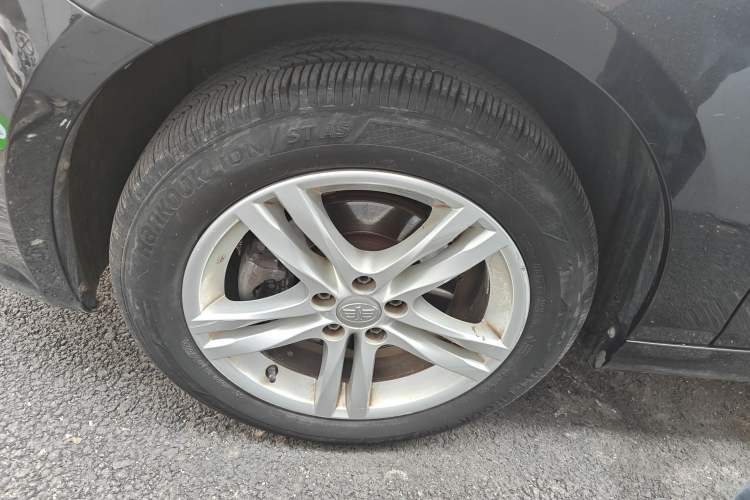 Used Bestune B30 2016 1.6L Automatic Luxury Model Left Front Wheel Hub