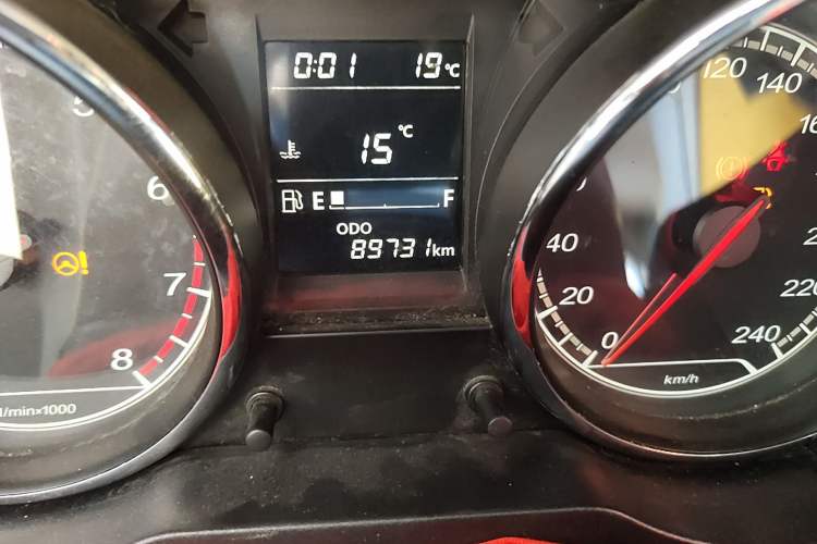 Used Bestune B30 2016 1.6L manual Comfort trim level Odometer Close Up