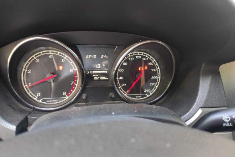 Used Bestune B30 2016 1.6L manual luxury version Odometer Close Up