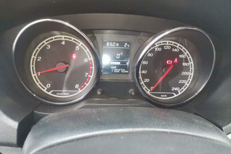 Used Bestune B30 2016 1.6L manual Comfort trim level Odometer Close Up