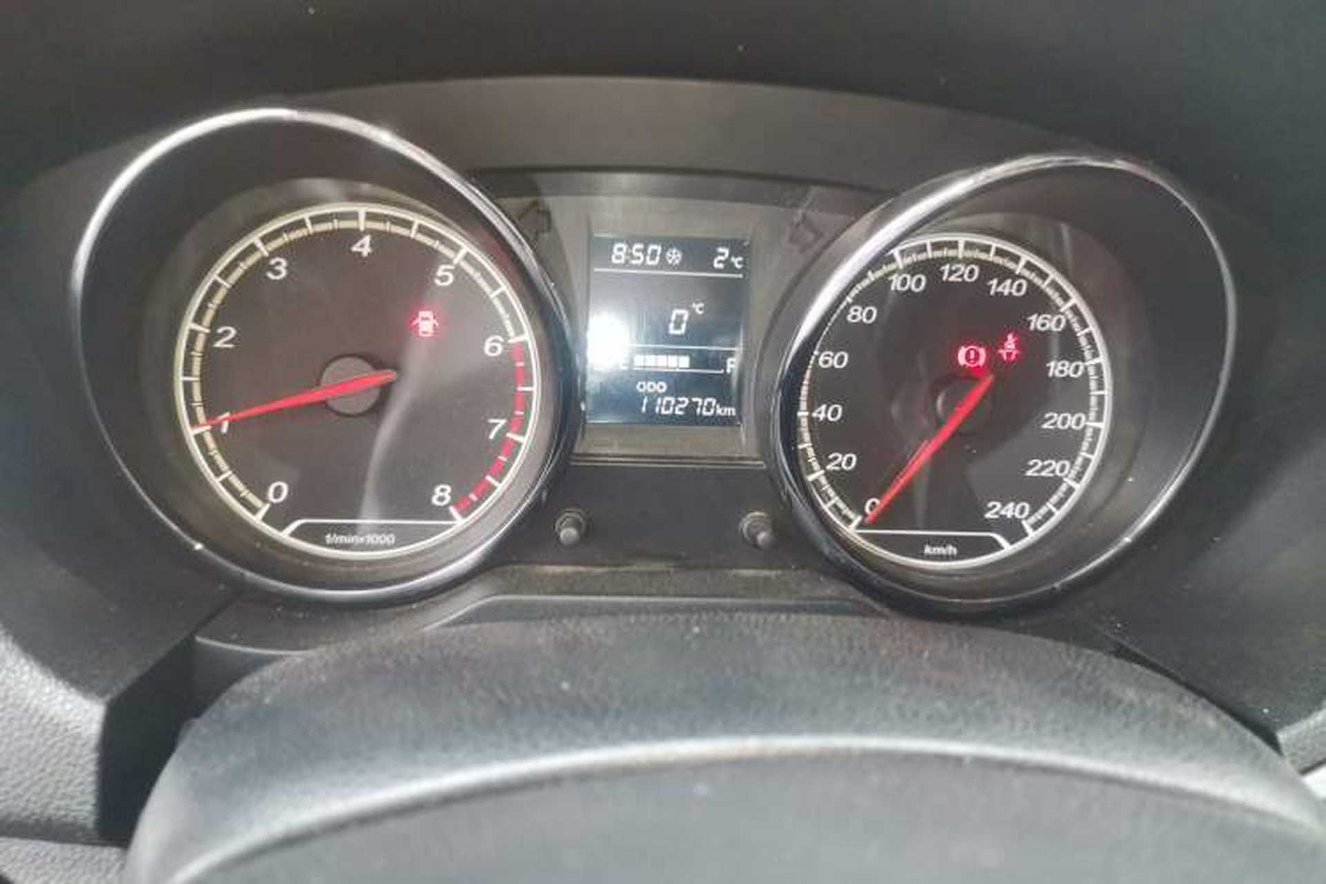 Used Bestune B30 2016 1.6L manual Comfort trim level Odometer Close Up