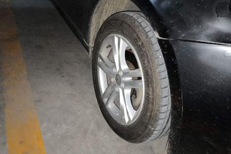 Used Bestune B30 2016 1.6L manual Comfort trim level Right Front Wheel Hub