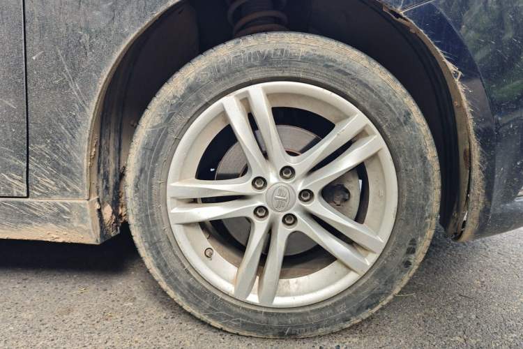 Used Bestune B30 2016 1.6L manual luxury version Right Front Wheel Hub