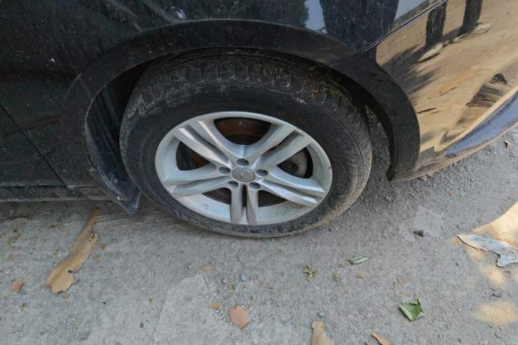 Used Bestune B30 2016 1.6L manual Comfort trim level Right Front Wheel Hub