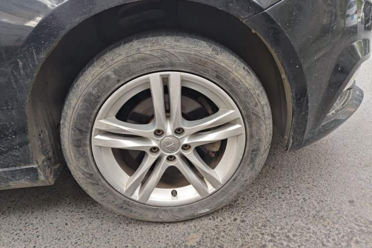 Used Bestune B30 2016 1.6L manual luxury version Right Front Wheel Hub