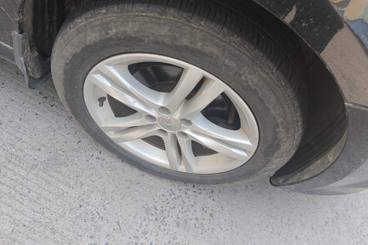 Used Bestune B30 2016 1.6L manual luxury version Right Front Wheel Hub
