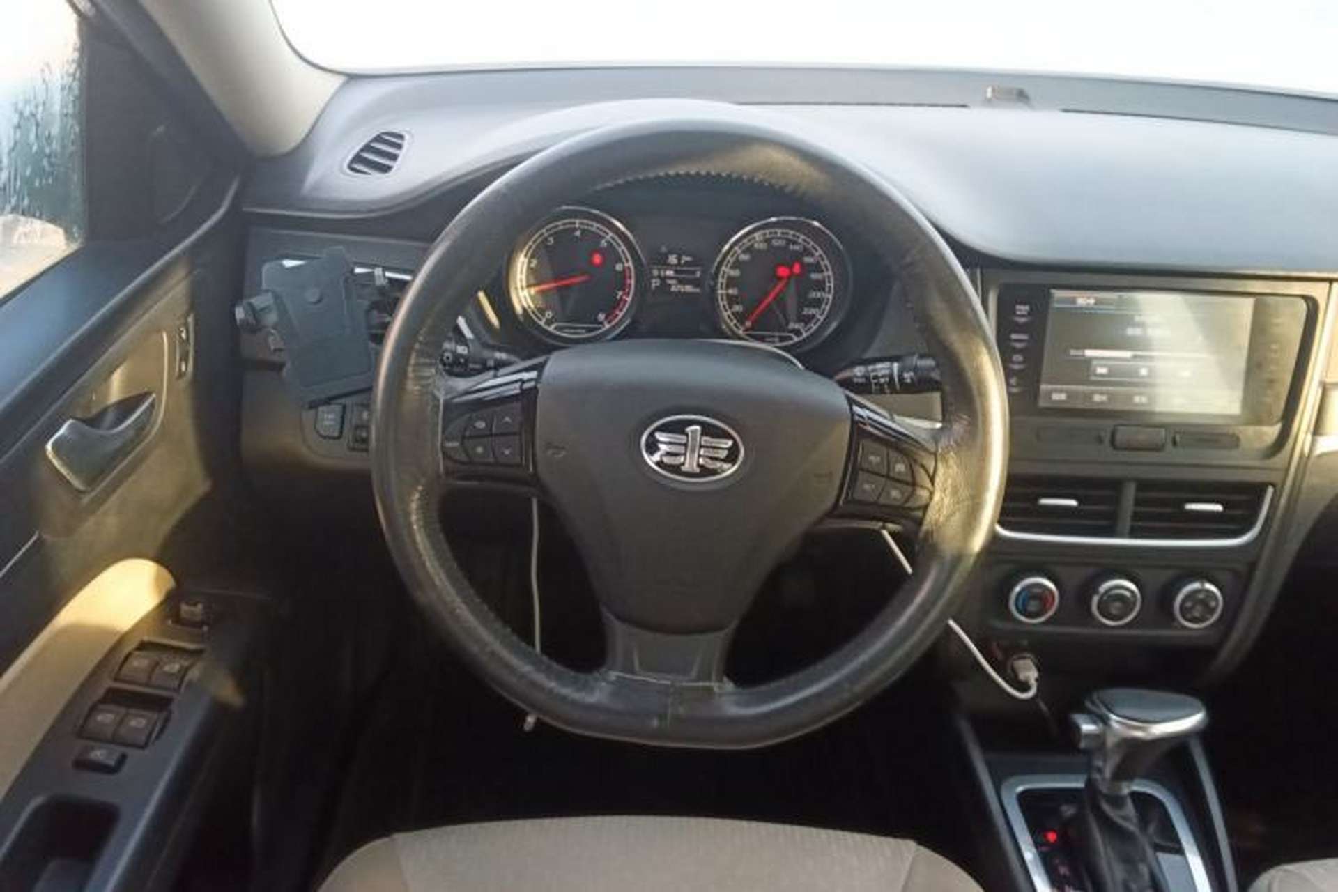 Used Bestune B30 2016 1.6L Automatic Luxury Model Steering Wheel