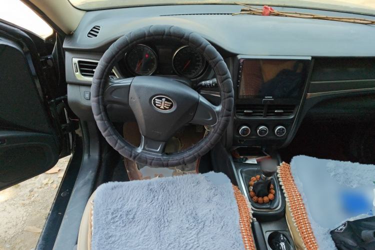 Used Bestune B30 2016 1.6L manual Comfort trim level Steering Wheel