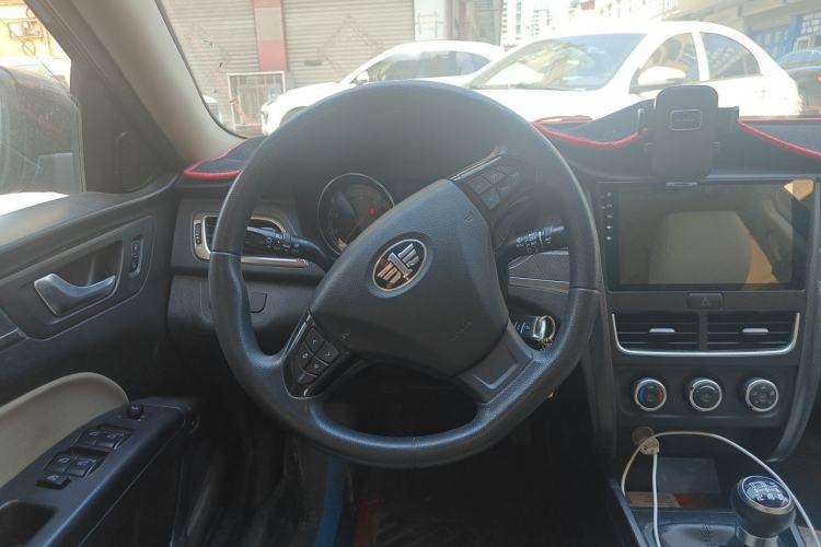 Used Bestune B30 2016 1.6L manual luxury version Steering Wheel