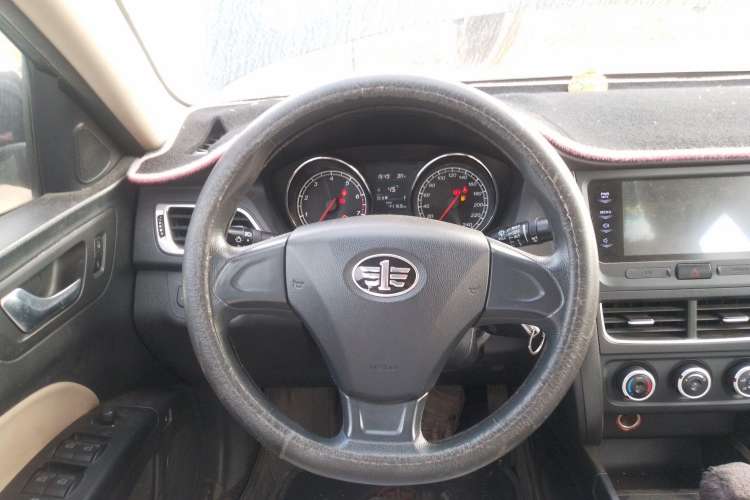 Used Bestune B30 2016 1.6L manual Comfort trim level Steering Wheel