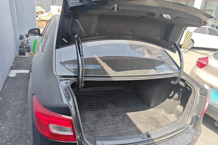 Used Bestune B30 2016 1.6L Automatic Luxury Model Trunk
