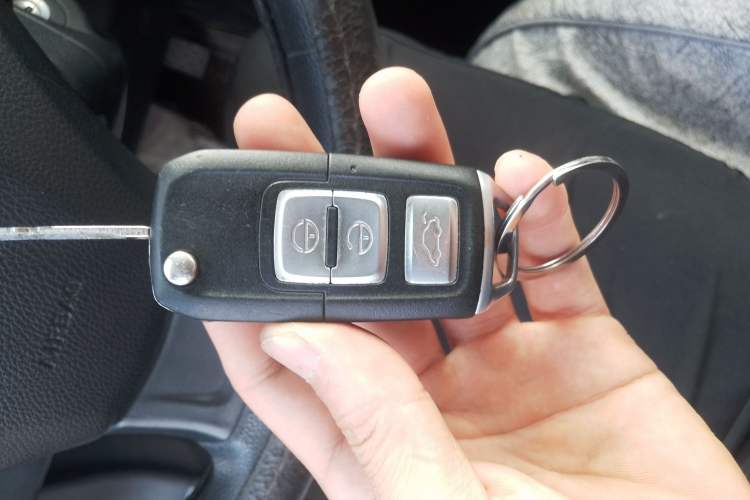 Used Bestune B30 2016 1.6L manual Comfort trim level Vehicle Key