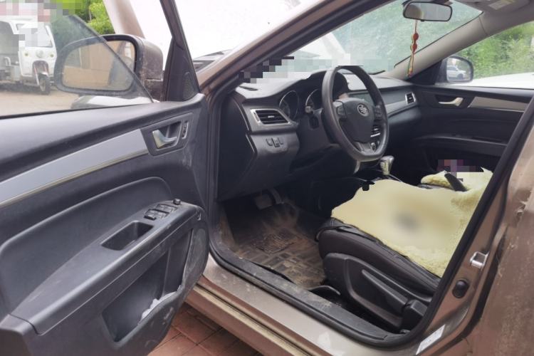 Used Bestune B30 2016 1.6L Automatic Luxury Model Driver Seat