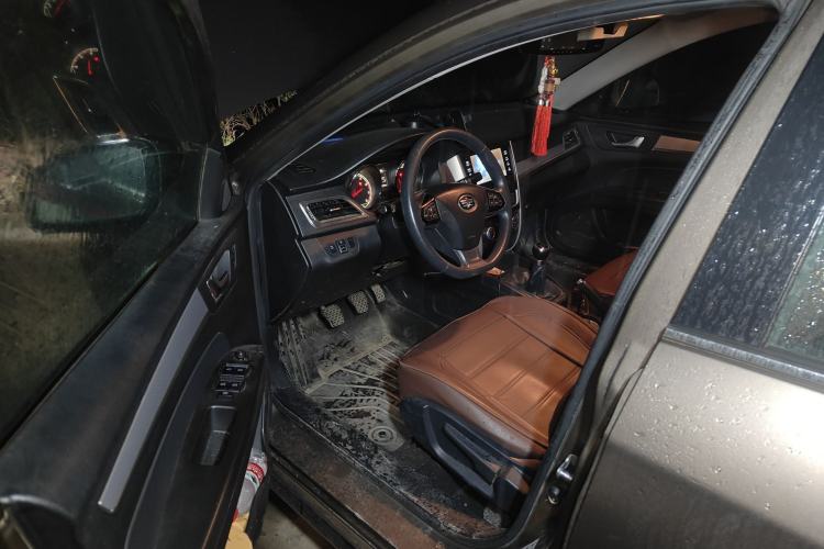 Used Bestune B30 2016 1.6L manual luxury version Driver Seat